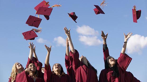 Formaturas da Fadba premiam alunos destaques em 2021