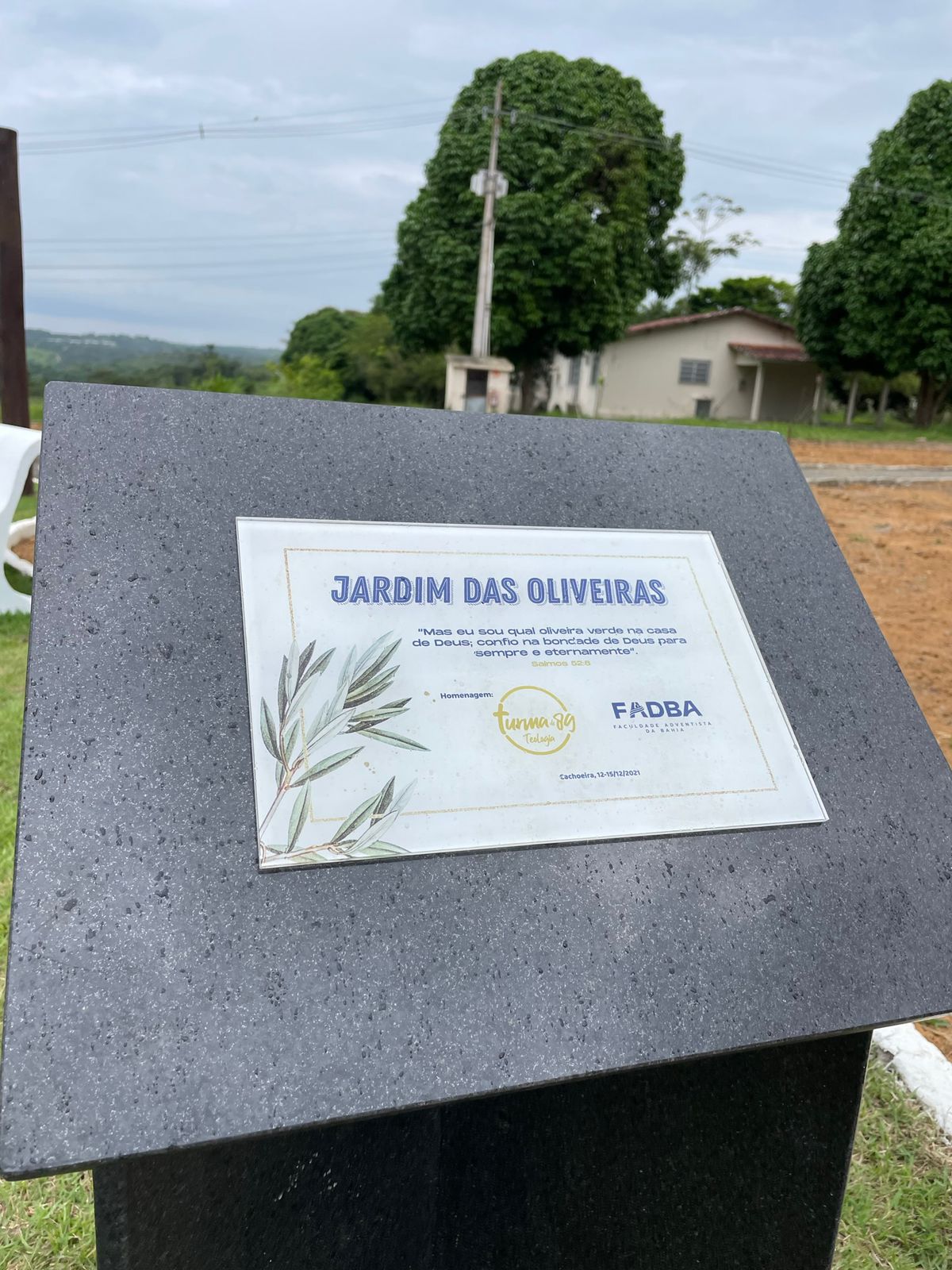 Jardim das Oliveiras proporciona momentos de oração para a comunidade Fadba