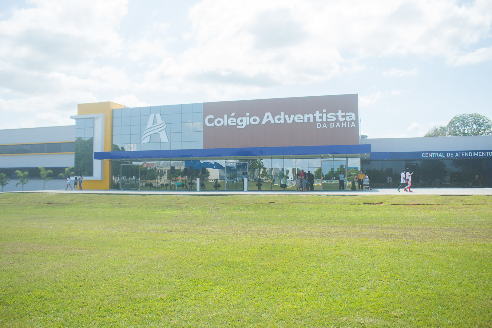 Colégio Adventista da Bahia inaugura fachada e recebe novos espaços 